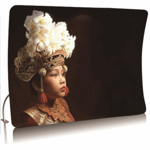 U curve media wall U curve media wall